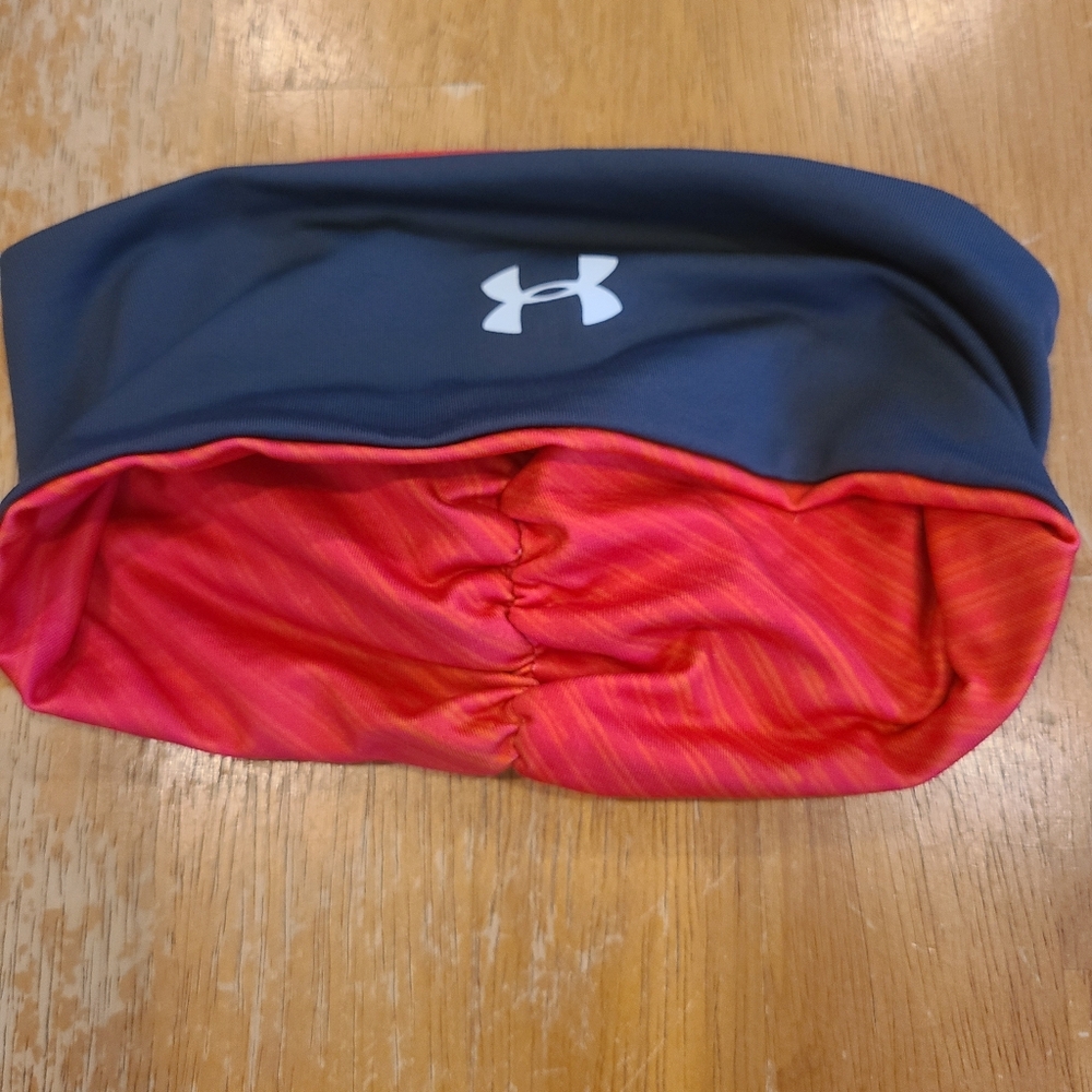 Under Armour Reversible Headband in Grey and Pink/red stripes